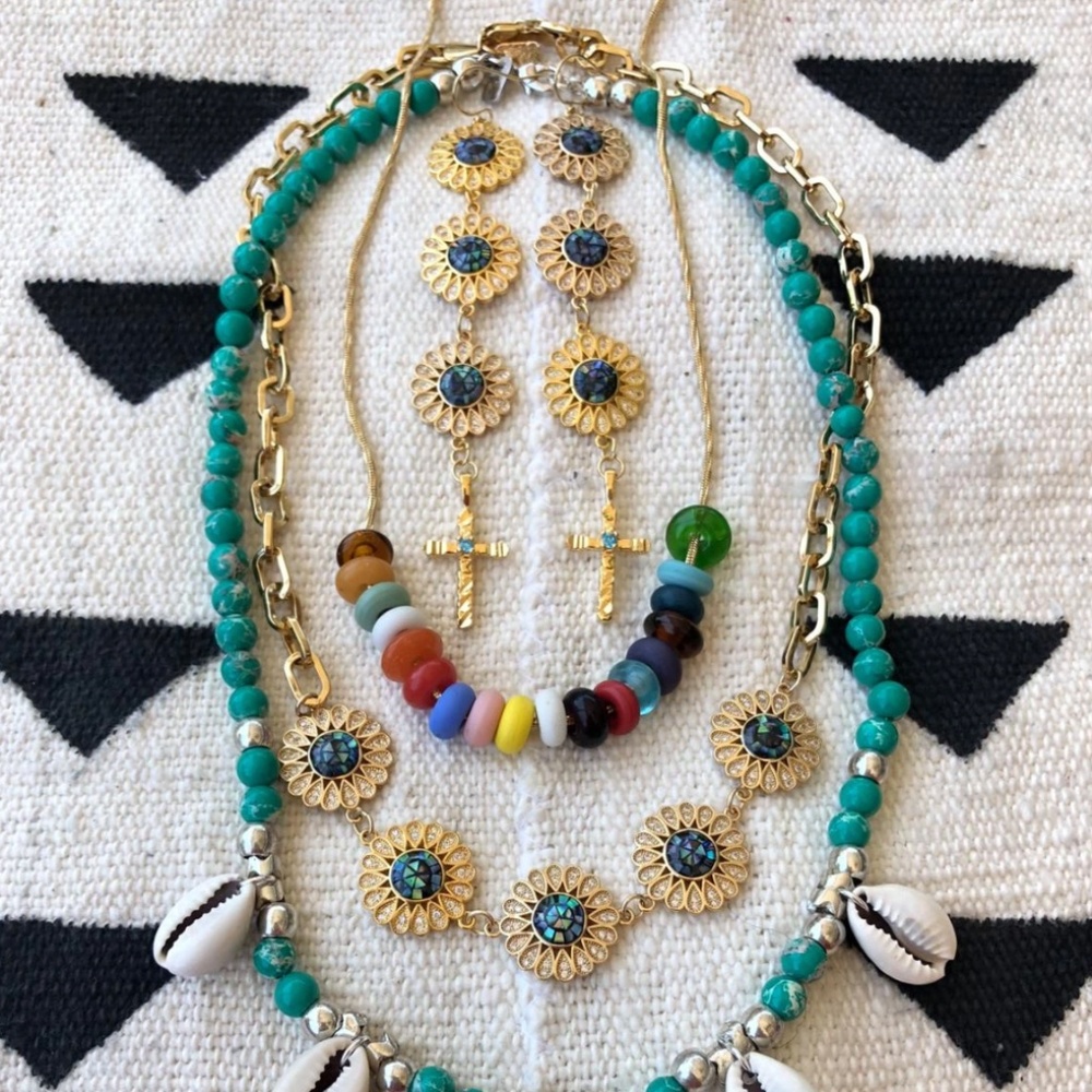 Vanessa Mooney White Sand Necklace/Earrings combo